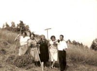 Fienagione Roncoi Luglio 1959. Silvia Rita Maria dei Cenci Fiorina e Toni.jpg
