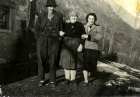 Zio Cenci, me jea Maria e me mare Dicembre 1958.jpg