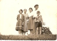 La nostra famiglia al completo Roncoi Luglio 1959.jpg