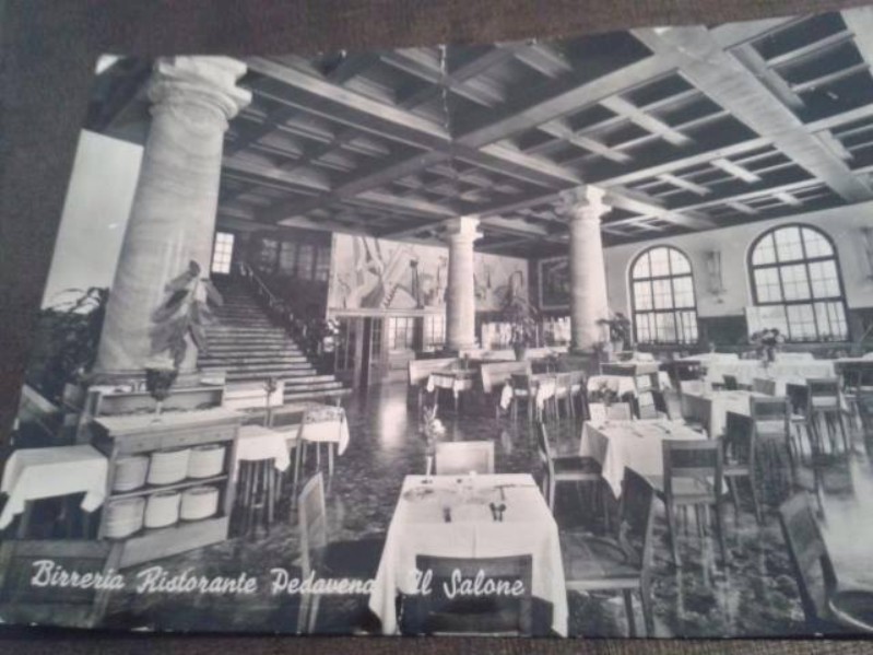 34) Birreria Ristorante Pedavena - Il salone.jpg