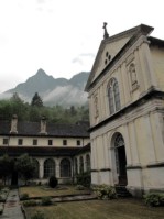 11) Interno della Certosa di Vedana.jpg