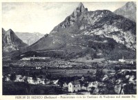 69) Perondi Sedico - Panorama con la Certosa di Vedana col monte Piz..jpg