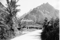 74) Certosa di Vedana anni '50-13 giugno 1456 giorno in cui il Capitolo dei canonici di Belluno donĂ² all'Ordine Certosino l'ospizio di Vedana, adiacenze, terreni e pertinenze per nuova certosa..jpg