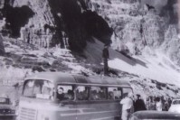 10) anni ‘60 Om Leoncino in servizio sulla linea turistica Misurina-Tre Cime di Lavaredo;.jpg