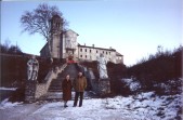 26) Santuario di San Vittore e Corona. Dicembre 1991 - Il sottoscritto e mia mamma Rita , dopo qualche mese Don Gaio verrà a mancare e resta un bel ricordo!.jpg
