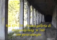 01) Nuova galleria di Pezzovico lung. m.560 con paravalanghe - Km 42+129.jpg