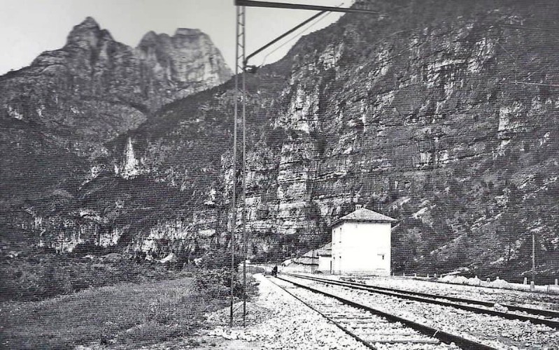 18i Questo e' il casello prima della Stanga. Negli anni '60 li abitavavano i Fagherazzi..jpg
