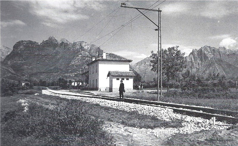 04 La stazione in località Landris di Sedico.jpg