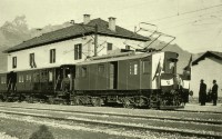 3) L'11 gennaio 1925 la linea iniziò il servizio regolare con tre coppie giornaliere di treni viaggiatori, composti di carrozze a due assi e terrazzini con posti di 1 e 3 classe..JPG