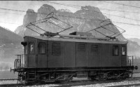 7) Il 16 novembre 1955, dopo appena un trentennio di vita, causa la riduzione dell' estrazione di pirite e lo sviluppo della  strad,a la linea ferroviaria viene definitivamente chiusa..jpg