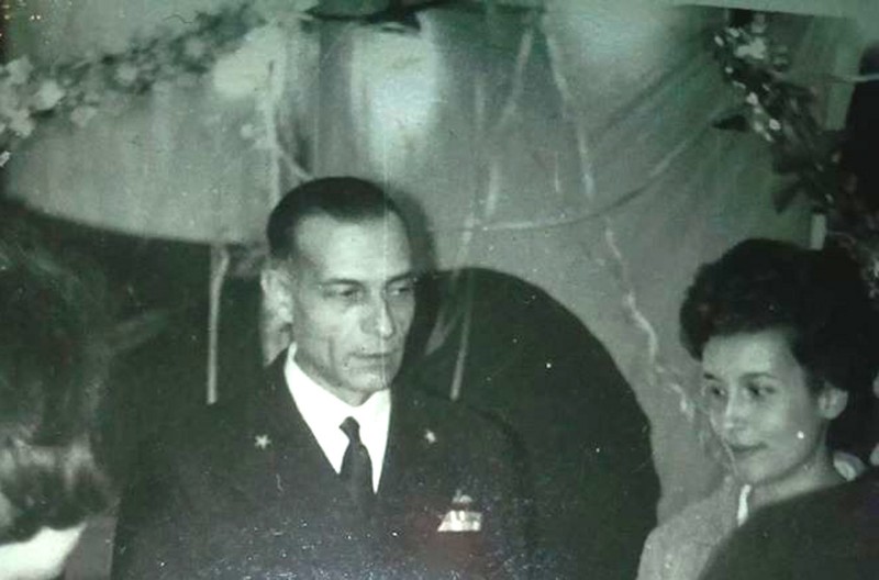 102) Comandante in prima di nave Bergamini anno 1967, si chiamava Danilo Guion eravamo sul ponte di volo. X una festa..jpg