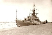 73) Nave Bergamini in porto a Brindisi.jpg