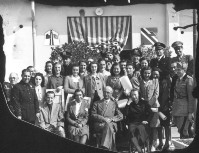 11) Anni 40, un gruppo di impiegate e dirigenti(quando gli uffici erano ancora a Melzo).jpg