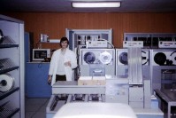 08..-Sala elaborazione Arcari Dario, dopo il maniframe IBM370-148 (OS-VS1) seguiranno collegati in Cross-Domain l'IBM-4341 e IBM-4381 (MVS-XA). Il mainframe verrà smantellato nell'anno 2000..jpg