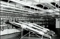 41) 1956 viene commercializzata una mortadella di due metri di lunghezza, chiamata Missile Galbani con tanto di ogiva e ali, con un espositore che richiamava una rampa di lancio..jpg