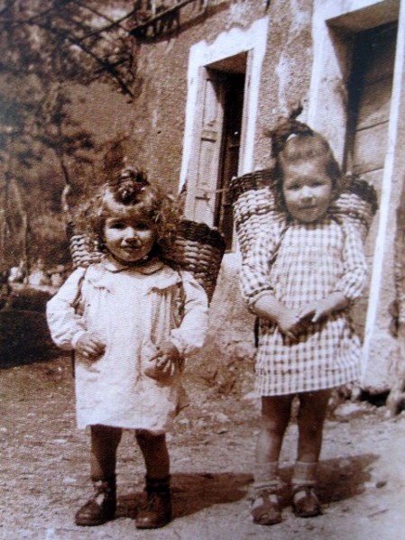 10-Teresa e Giorgetta Case- Primi anni '50..jpg