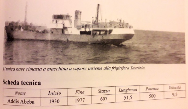 175) L'unica nave rimasta a macchina a vapore insieme alla frigorifera Taurinia..jpg