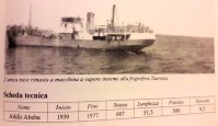 175) L'unica nave rimasta a macchina a vapore insieme alla frigorifera Taurinia..jpg