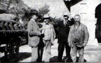 41b) La Stanga inizio '900 - Giuseppe Zanella-Il carro dalle larghe e robuste ruote, carico di sacchi di carbone da trasportare alla stazione ferroviaria di Bribano.jpg