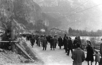 62c) Tra la centrale a la stanga - anno 42. Costruzione villaggio la stanga, processione di Santa Barbara..jpg