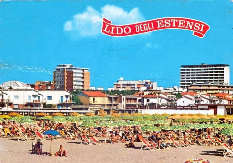 130) Lido degli Estensi anni '60...jpg