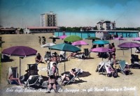 69b-Lido degli Estensi (FE) - La spiaggia con gli Hotel Touring e Bristol - 17 Agosto 1959.JPG