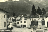 8) Cesiomaggiore - BAR CENTRALE e davanti il negozio della Gisella.jpg