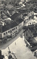 9) Cesiomaggiore - La piazza è in fondo il viale alberato che portava al BAR di ARISTIDE IL FABBRO..jpg