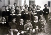 04-Scuole elementari di Roncoi anni 1940-50..JPG