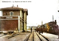 28) Comacchio stazione, le fermate previste erano 5- Campolongo, Bivio Gallare, San Giovanni, Cavalara e Belfiore, 3 le stazioni Ostellato, Comacchio e Magnavacca..jpg