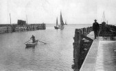 07-Magnavacca - l'entrata nel porto canale Pallotta 1901.jpg