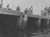 44-Porto Garibaldi -  foto dei bunker che c'erano dopo la spiaggia libera, anni '50..jpg