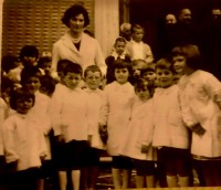 160c) La maestra dell'asilo di San Gregorio anni '60..jpg