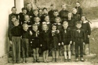 01-Scuole elementari di SAN GREGORIO nelle Alpi. La classe seconda durante l'anno scolastico 1955-56. Sulla ds il nominativo degli alunni..jpg