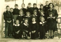 08-Scuole elementari di SAN GREGORIO nelle Alpi anno 1954. La classe terza..jpg