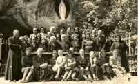 24a-Pelegrinaggio a Lourdes x i 100 anni apparizione della madonna, anno 1958.jpg