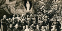 24b-Pelegrinaggio a Lourdes x i 100 anni apparizione della madonna, anno 1958.jpg