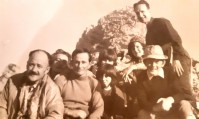 44-Aldo Vieceli, Giudo, il figlio Tito sono appena scesi dalla cima del Piz e pronti a iniziare la festa sulle Ere dopo una bella mangiata.jpg