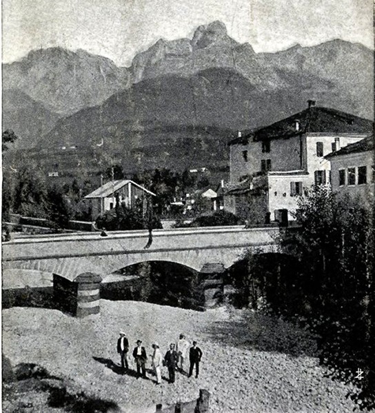 35a-Santa Giustina bellubnese, torrente Veses e monte Pizzocco anni '40.jpg