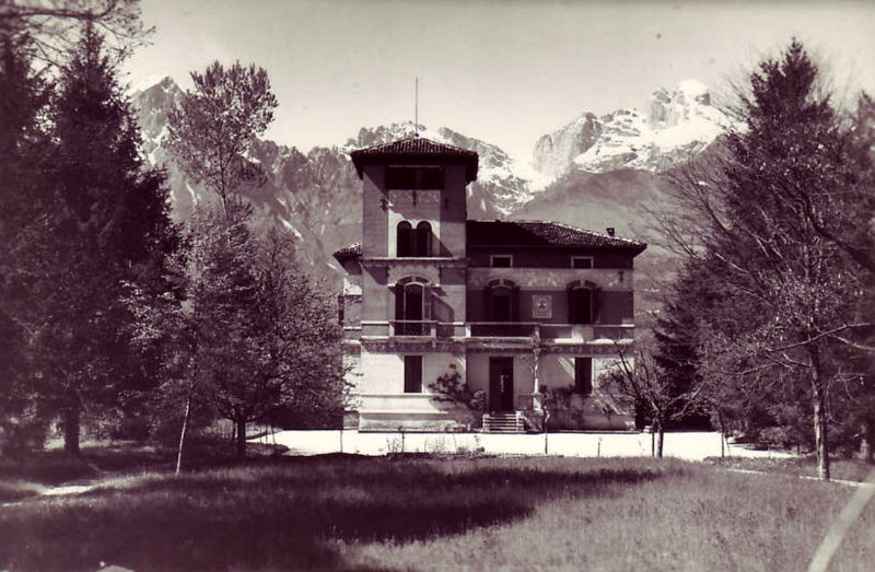 80-Italy Italia Santa Giustina Bellunese Belluno Dimora Carmelitani cartolina.jpg