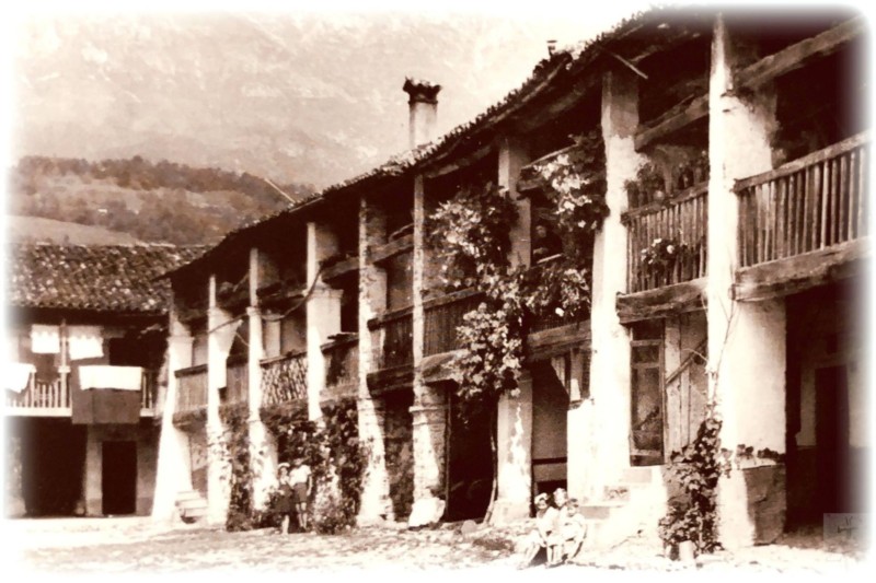 100) Anno 1959 - villa di Challibago un sedime di case con cortivo et horto dove habita anco con i so coloni, i fradeli Zorzi et Francesco fioli del fu Nicolò Giazoi da Maras..jpg