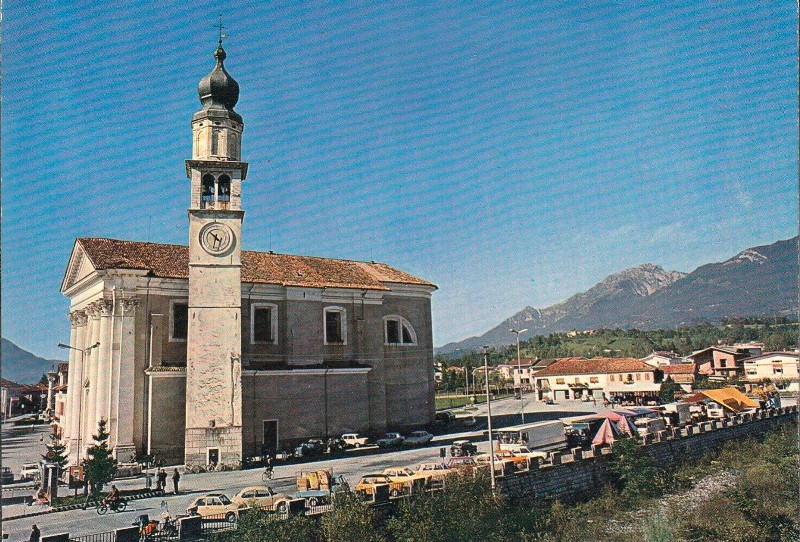 107-Santa Giustina Bellunese Chiesa Parrocchiale Piazza MERCATO..jpg