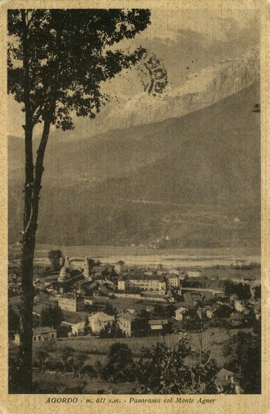 15) Agordo - m. 611 s. m. - Panorma col Monte Agner - anno 1934.jpg