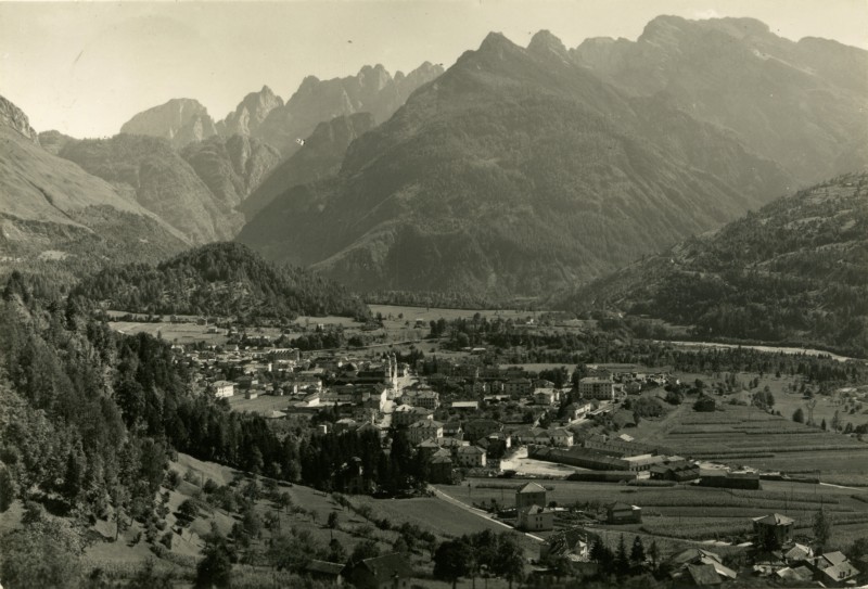17) AGORDO - m. 611 verso la Val Imperina 14-8-1954.jpg