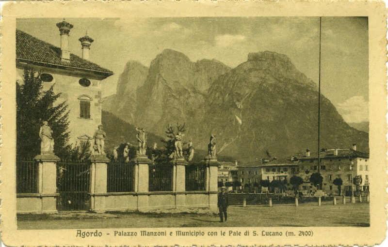 21) Agordo - Palazzo Manzoni e Municipio con le Pale di S. Lucano (m. 2400).jpg