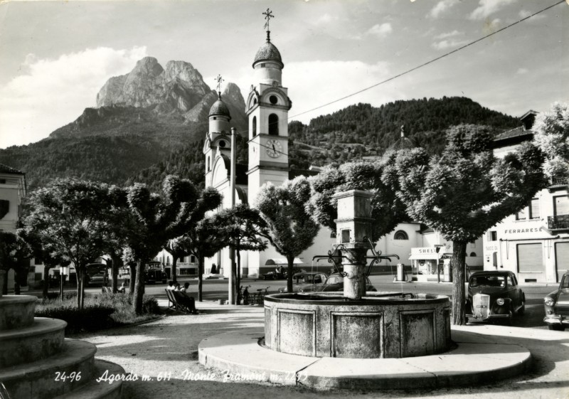 33) Agordo m. 611 - Monte Framont m. 2293 - anno 1970.jpg