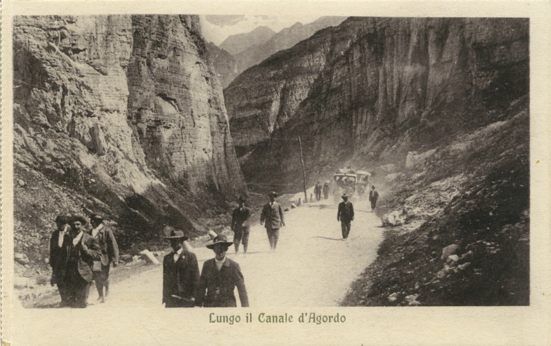 57) Lungo il Canale d'Agordo.jpg