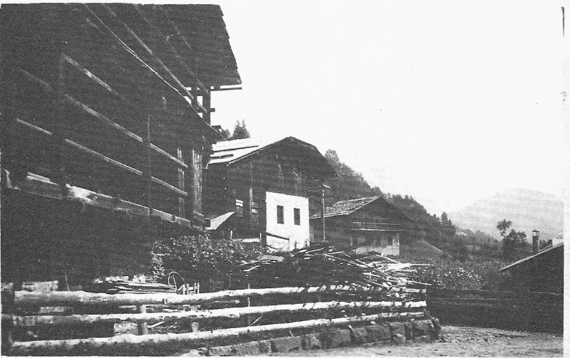 98) Vecchie case a Falcade.jpg