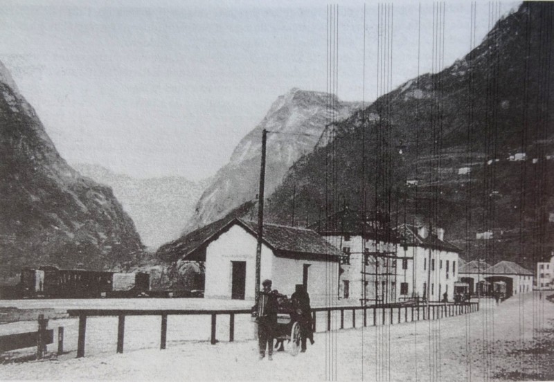 122) 1925 Stazione Ferroviaria ad AGORDO.jpg