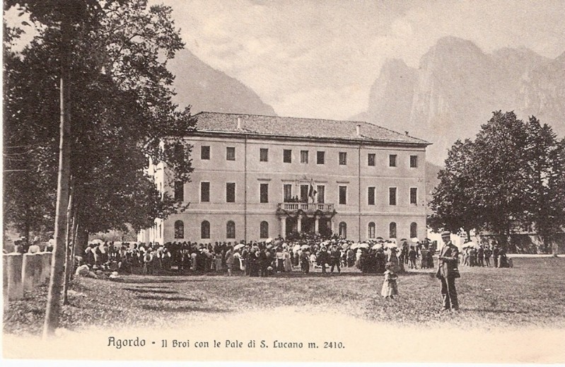 125) Agordo - Il Broi con le Pale di S. Lucano m. 2410..jpg